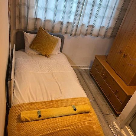 Indulge Hockley Hotel - With Free Front Parking - 10 Min Drive To Birmingham City Centre Bull Ring, Grand Central, Tesco Superstore, Primark & Commonwealth Games Бирмингам Екстериор снимка