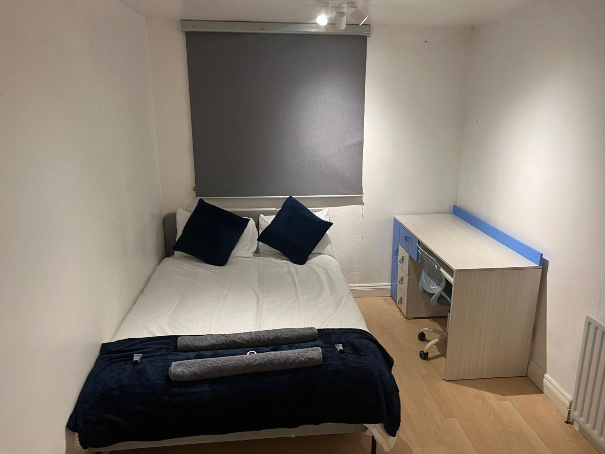 Indulge Hockley Hotel - With Free Front Parking - 10 Min Drive To Birmingham City Centre Bull Ring, Grand Central, Tesco Superstore, Primark & Commonwealth Games Бирмингам Екстериор снимка