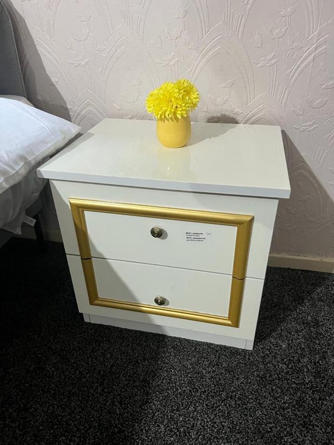 Indulge Hockley Hotel - With Free Front Parking - 10 Min Drive To Birmingham City Centre Bull Ring, Grand Central, Tesco Superstore, Primark & Commonwealth Games Бирмингам Екстериор снимка
