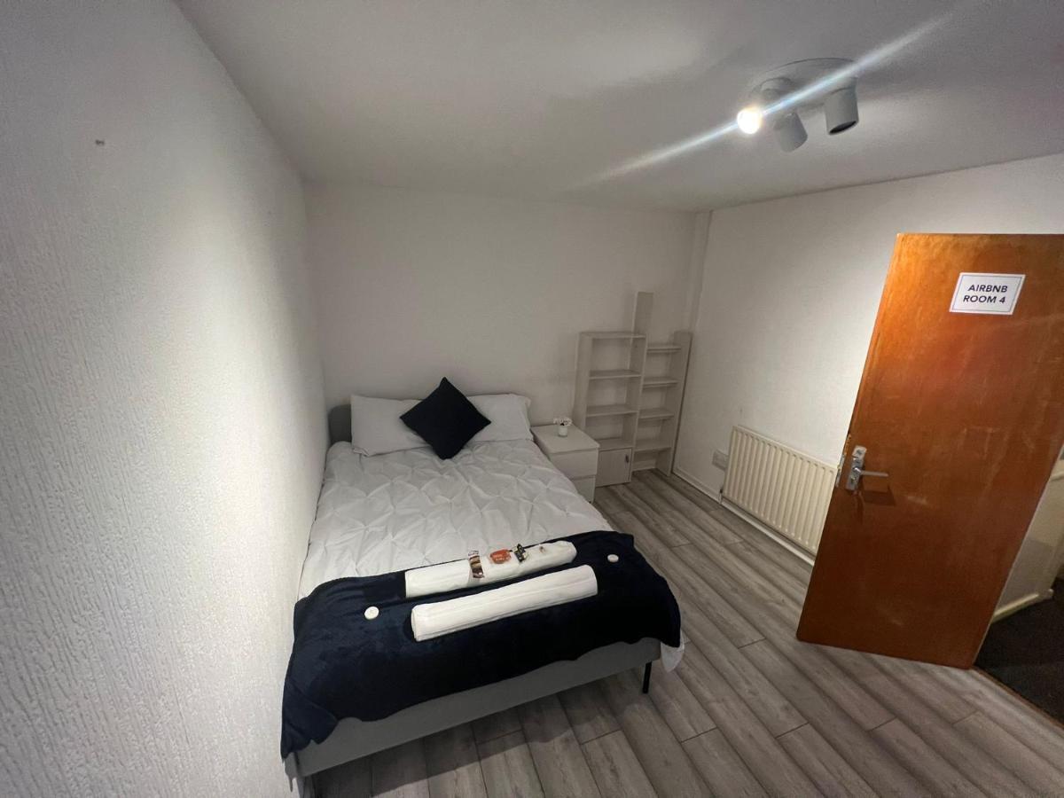 Indulge Hockley Hotel - With Free Front Parking - 10 Min Drive To Birmingham City Centre Bull Ring, Grand Central, Tesco Superstore, Primark & Commonwealth Games Бирмингам Екстериор снимка