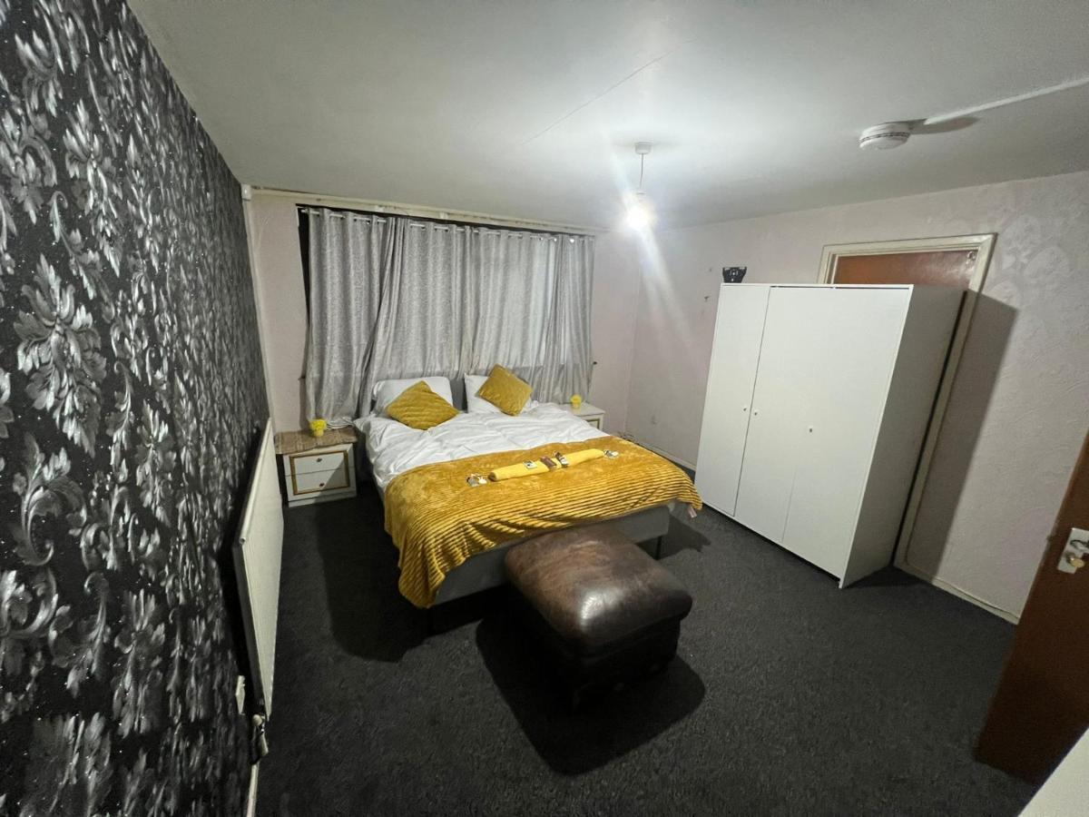 Indulge Hockley Hotel - With Free Front Parking - 10 Min Drive To Birmingham City Centre Bull Ring, Grand Central, Tesco Superstore, Primark & Commonwealth Games Бирмингам Екстериор снимка