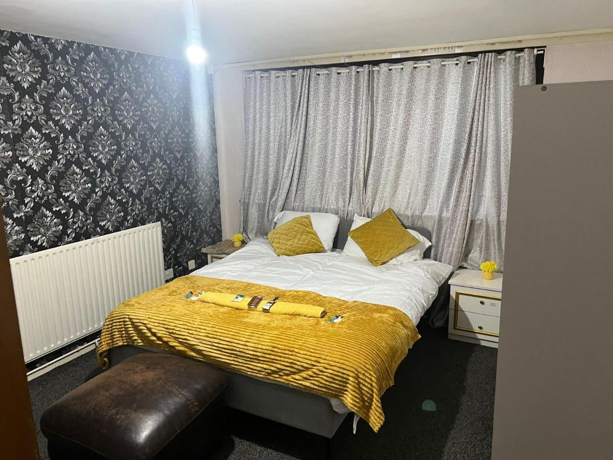 Indulge Hockley Hotel - With Free Front Parking - 10 Min Drive To Birmingham City Centre Bull Ring, Grand Central, Tesco Superstore, Primark & Commonwealth Games Бирмингам Екстериор снимка